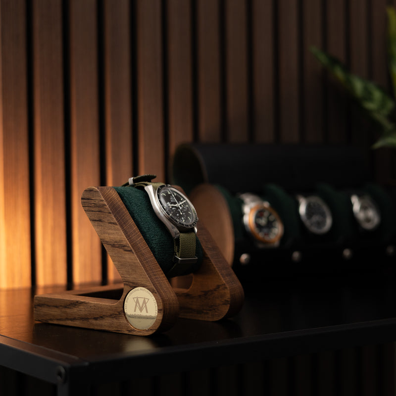 Morelund Watch Stand - Dark Oak - Grey
